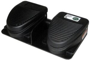 DF-Series Dual Pedal Foot Switch (front view)